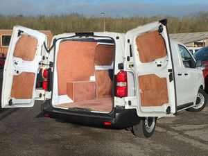 2020 Citroen Dispatch Panel Van - Image 3