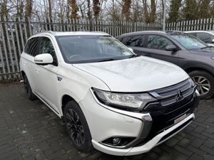16 Outlander Hybrid 140k miles Drives - Image 2