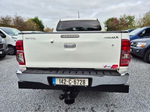 Toyota Hilux 2.5 D-4D ICON 4WD €19950 inc vat - Image 4