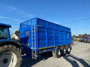 New Broughan 24ft tri Axle Grain & Silage Trailer - Image 4
