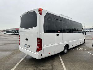 2021 Iveco Crusader 33+G - Image 4