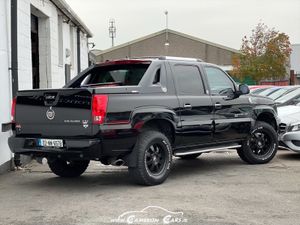 CADILLAC ESCALADE V8 SPORT TRUCK - Image 2