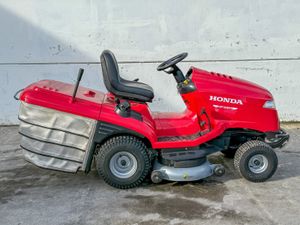 Used 2018 Honda HF2417 Lawnmower - Image 4
