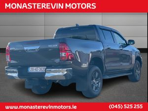 Toyota Hilux 2.4 SR5 D/CAB AUTO - Image 3