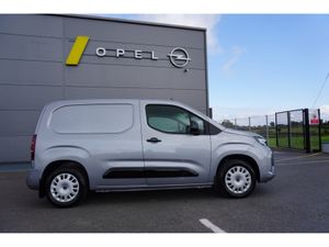 Opel Combo Sportive 1.5 130PS AUTOMATIC - Image 2
