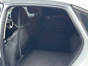 Kia Ceed 1.6 K2 COMMERCIAL 5DR - Image 4