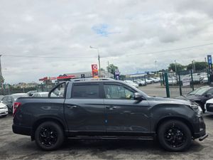 KGM Musso 2.2 PICK UP 5 SEATER COMMERCIAL 4WD 200 - Image 4