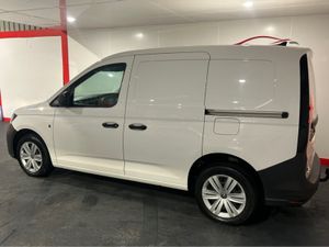 Volkswagen Caddy CARGO TDI 75HP MANUAL 6SPEED FWD - Image 2