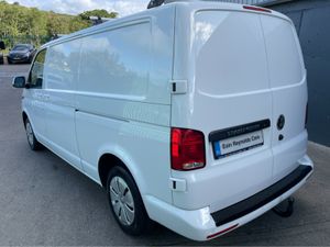 Volkswagen Transporter T6 TDI 150HP  6SPEED FWD  L - Image 4