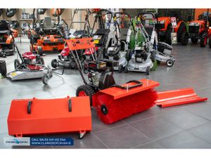 New Victor VSW800 800mm Petrol Sweeper - Image 2