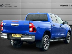 Toyota Hilux 2.4 D-4D Invincible Auto 4WD Euro 6 ( - Image 2