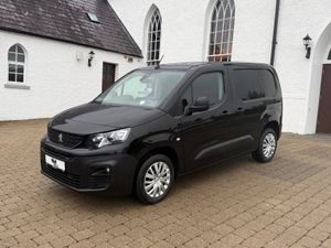 2022 Peugeot Partner Professional Plus NO VAT! - Image 3