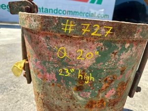 100 ltr CONCRETE TIPPING RUBBLE SKIP POT...727. - Image 2