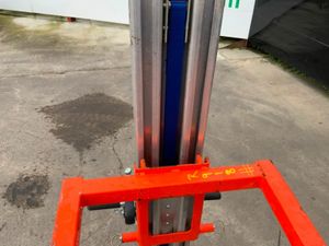 SUMNER 2210 MATERIAL LIFT / HOIST.......918t.... - Image 4