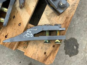 UNUSED MINI DIGGER BUCKET TEETH........5649.... - Image 3