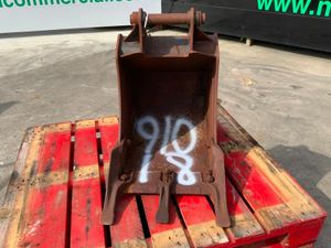 18" JCB DIGGING BUCKET...40mm PINS.....910-18. - Image 3