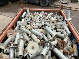 GALVANISED BOLT DOWN HANDRAIL BRACKETS. - Image 4