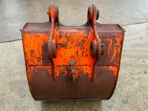 35" DIGGING BUCKET....65mm PINS........003. - Image 3