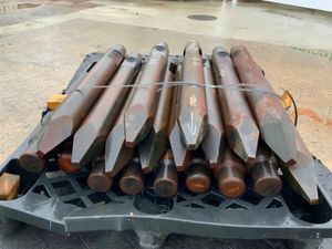 13 TON BREAKER / HAMMER CHISELS.....95mm....912 - Image 2