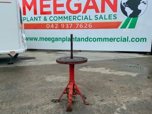 VINTAGE TYPE WHEEL CHANGING MACHINE.....34/1. - Image 2