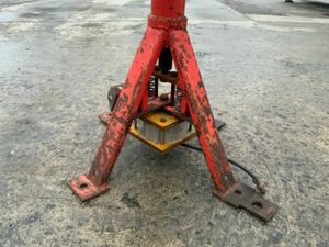 VINTAGE TYPE WHEEL CHANGING MACHINE.....34/1. - Image 3