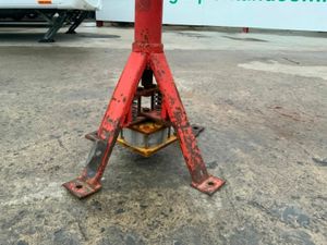 VINTAGE TYPE WHEEL CHANGING MACHINE.....34/1. - Image 4