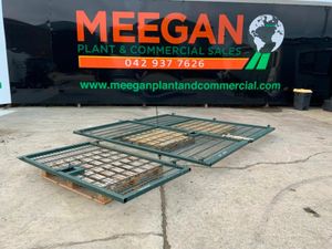 DOUBLE WIRE ENTRANCE GATES / FENCING.....160. - Image 2