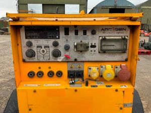 2016 ARC GEN WELDMAKER 200 MOBILE WELDER..1020T - Image 2