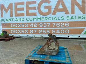 18" MINI DIGGER BUCKET......30mm PINS.........18CP - Image 3