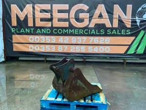 24" DIGGING BUCKET...50mm PINS......1205/24. - Image 2