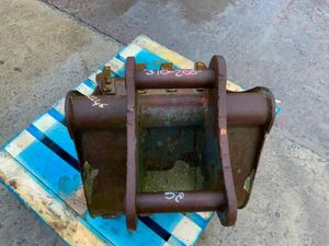 24" DIGGING BUCKET...50mm PINS......1205/24. - Image 3