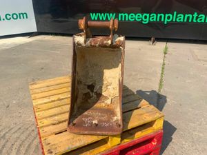 18" STRICKLAND  BUCKET........45mm PINS.........35 - Image 2