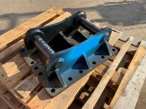 HAMMER / BREAKER CRADLE....65mm PINS...3145.. - Image 2