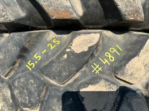 SITE MASTER TELEPORTER TYRES..15.5 - 25....4891 - Image 3