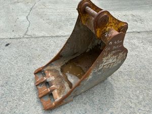 ** 24"... CAT ...BUCKET.... 45MM ..... 31 WA ** - Image 3