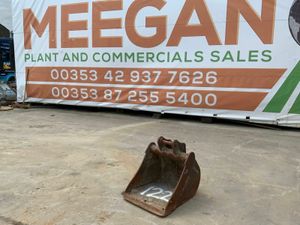 18" MINI DIGGER BUCKET.....30mm PINS......1220/5. - Image 3