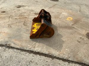 18" RHINOX DIGGER BUCKET....25mm PINS...442/18. - Image 3