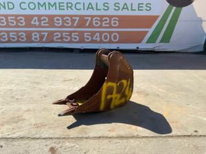 14" SCOOP BUCKET.......60mm PINS........1724. - Image 2