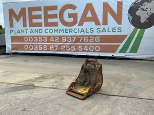 18" DIGGING BUCKET.......45mm PINS.....355. - Image 2