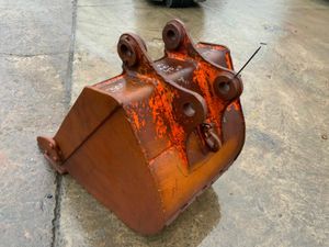 30"  DIGGING BUCKET......45mm PINS.......#.1476 - Image 3