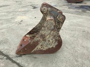 24" DIGGING BUCKET........60mm PINS. ....1631 - Image 2