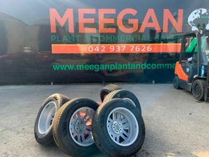 19" LAND ROVER DEFENDER ALLOYS & TYRES. - Image 3