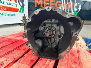 2001 ISUZU NPR ...2.8 GEARBOX.....P17G71 - Image 4