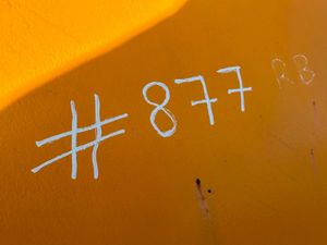 950 litre FUEL BOWSER SINGLE AXLE....877 - Image 3