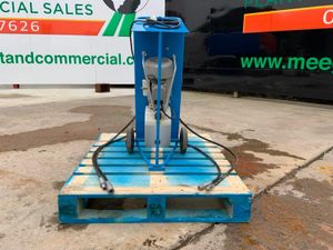 PORTABLE HYDRAULIC POWER PACK.....240v.....52. - Image 2