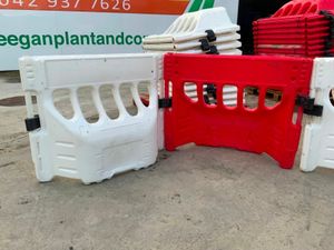 STACKING PEDESTRIAN  WATER BARRIERS.....71. - Image 3