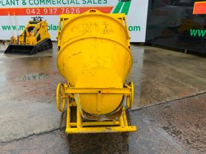 BANANA TYPE CONCRETE SHUTTERING SKIP...1563k. - Image 2