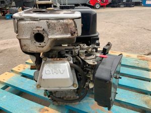 10hp BRIGGS & STRATTON PULL START ENGINE. - Image 4