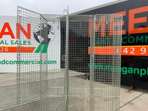 WIRE MESH 6 DOOR PERSONNEL LOCKERS. - Image 3