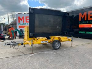 LED DISPLAY SCREEN / ADVERTISING TRAILER..38w - Image 4